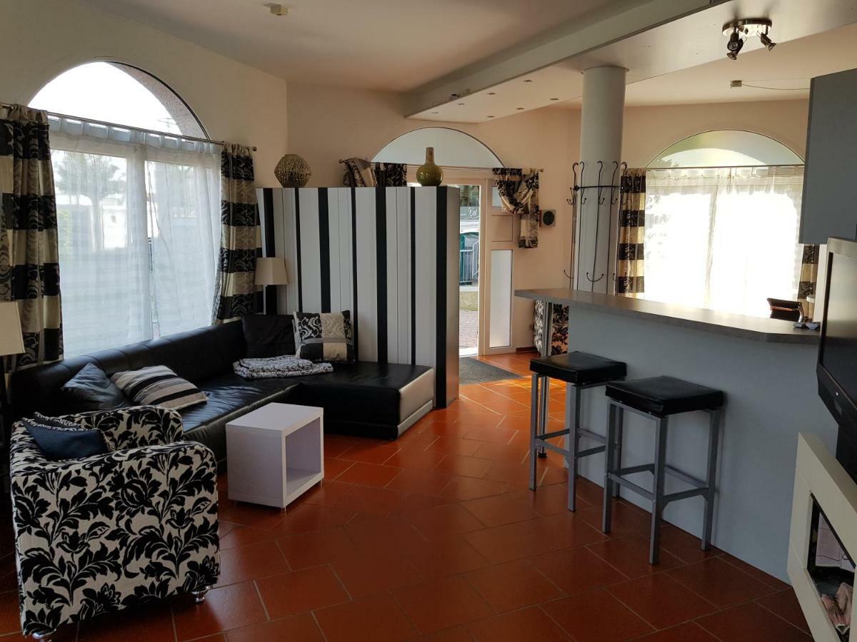 Studio-Apartment - Einraumwohnung Cuxhaven Bagian luar foto